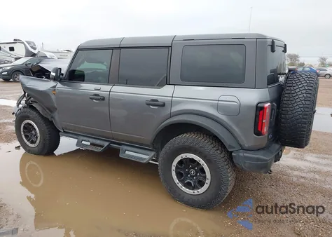 2023 Ford Bronco Badlands z USA, uszkodzony, nr VIN 1FMEE5DP1PLB66284